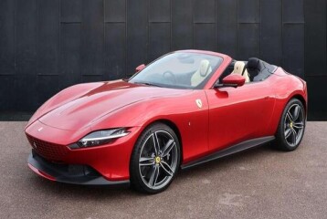 Ferrari Roma Spider, 2025