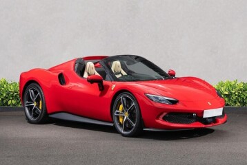 Ferrari 296 GTS, 2025