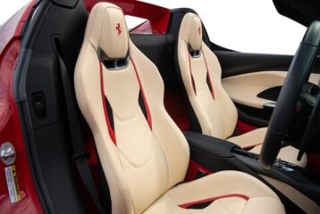 Ferrari 296 GTS, 2025