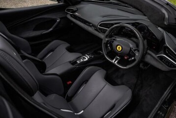 Ferrari 296 GTS, 2025