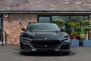 Ferrari Purosangue , 2025