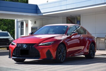 Lexus IS 300h F Sport, 2023