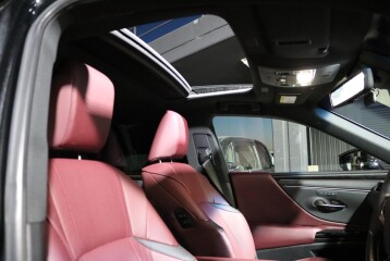 Lexus ES 300h Graceful Escort, 2023