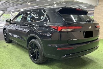 Mitsubishi Outlander Black Edition, 2023