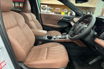 Mitsubishi Outlander Executive Package, 2025