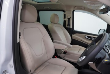 Mercedes V-class V220, 2025