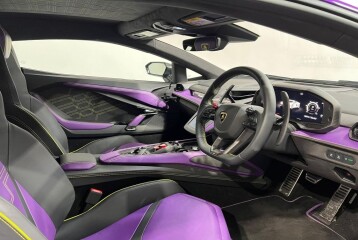 Lamborghini Revuelto , 2024