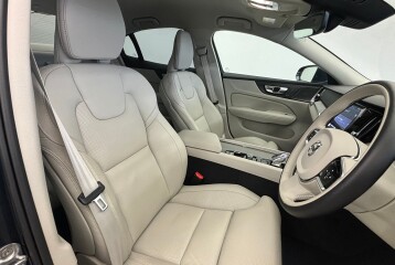 Volvo S60 Ultimate B4, 2023