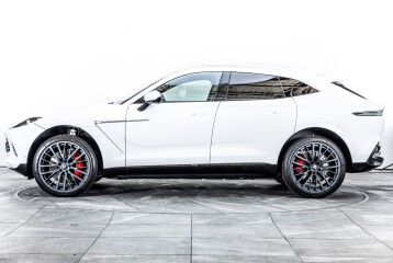 Aston Martin DBX Base, 2023
