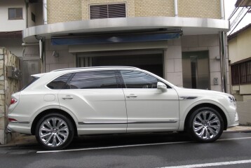 Bentley Bentayga EBW Azure, 2023