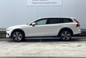 Volvo V60 Cross Country  Ultimate B5, 2023
