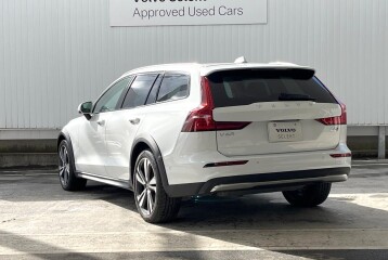 Volvo V60 Cross Country  Ultimate B5, 2023