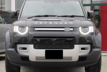 Land Rover Defender D350, 2025