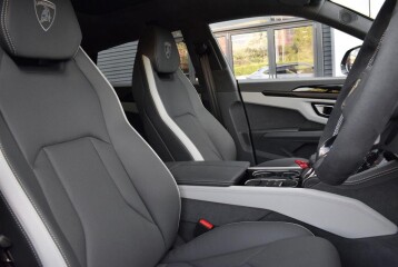 Lamborghini Urus SE, 2025