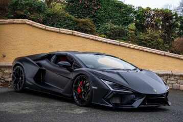 Lamborghini Revuelto , 2025