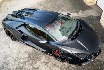 Lamborghini Revuelto , 2025