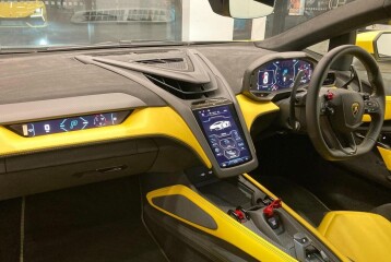 Lamborghini Revuelto , 2025