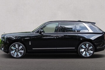 Rolls-Royce Cullinan , 2026