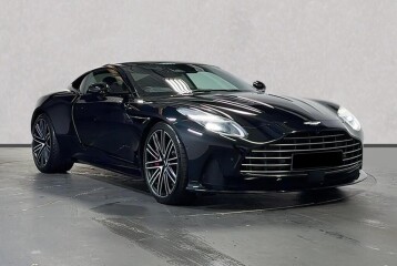 Aston Martin DB12 , 2024