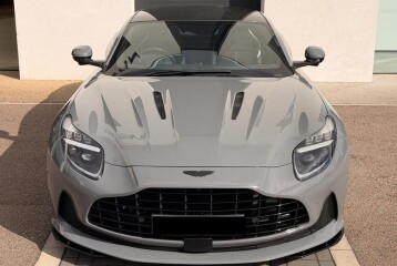 Aston Martin DB12 , 2024