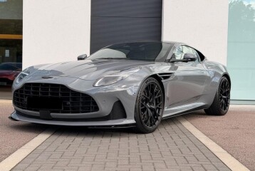 Aston Martin DB12 , 2024