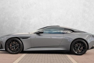 Aston Martin DB12 , 2024