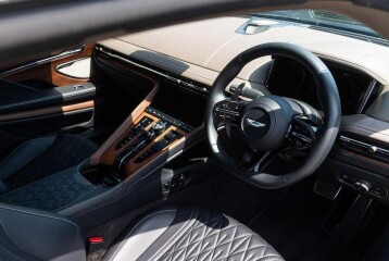 Aston Martin DB12 , 2024