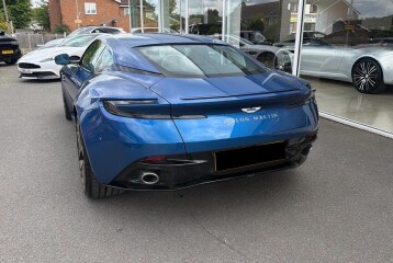 Aston Martin DB12 , 2024