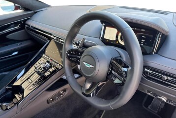 Aston Martin DB12 , 2024