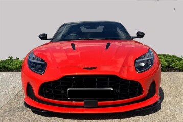 Aston Martin DB12 , 2024