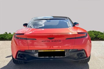 Aston Martin DB12 , 2024