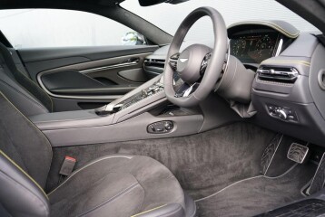 Aston Martin DB12 , 2026