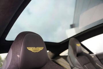 Aston Martin DB12 , 2026
