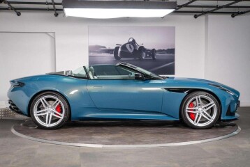 Aston Martin DB12 , 2026