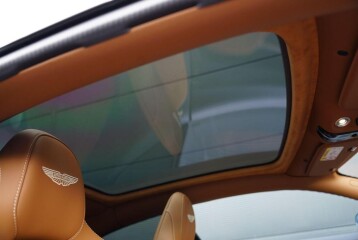 Aston Martin DB12 , 2026
