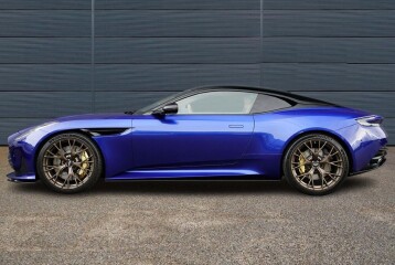 Aston Martin DB12 , 2026