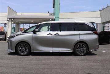 Lexus LM 500h Version L, 2025