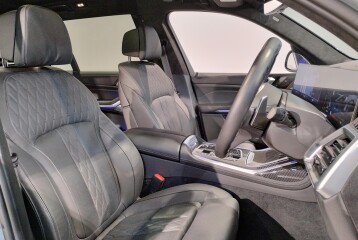 BMW X7 M60i, 2023