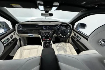 Rolls-Royce Cullinan , 2023