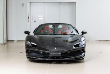 Ferrari 296 GTS, 2025