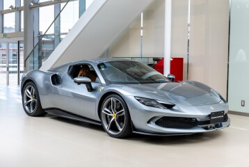 Ferrari 296 GTS, 2025