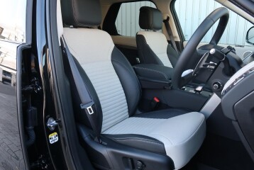 Land Rover Discovery D350, 2025