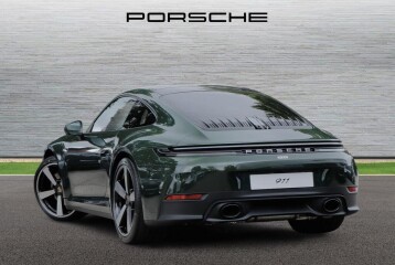 Porsche 911 Carrera, 2024