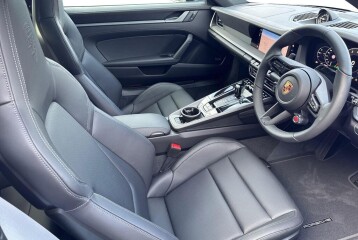 Porsche 911 Carrera, 2024