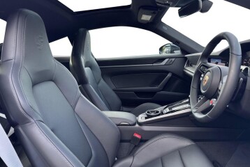 Porsche 911 Carrera, 2024