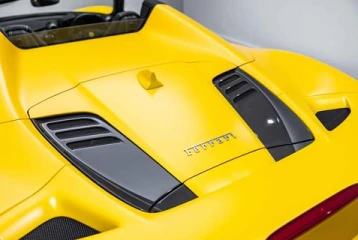 Ferrari F8 Spider V8 F1 DCT, 2022