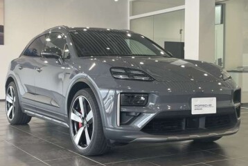 Porsche Macan Turbo, 2025