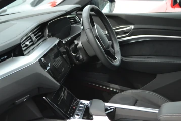 Audi Q8 e-tron 55 Quattro S Line, 2023