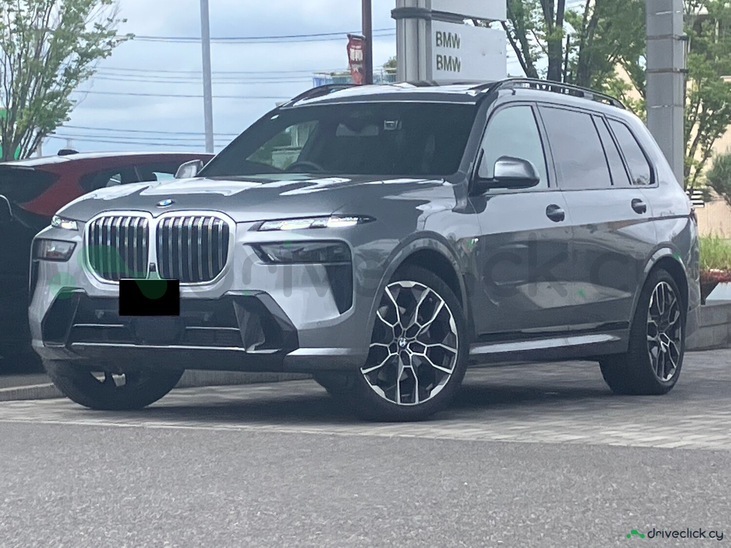 2024 BMW X7 xDrive40d M Sport — Grey — 7471 km