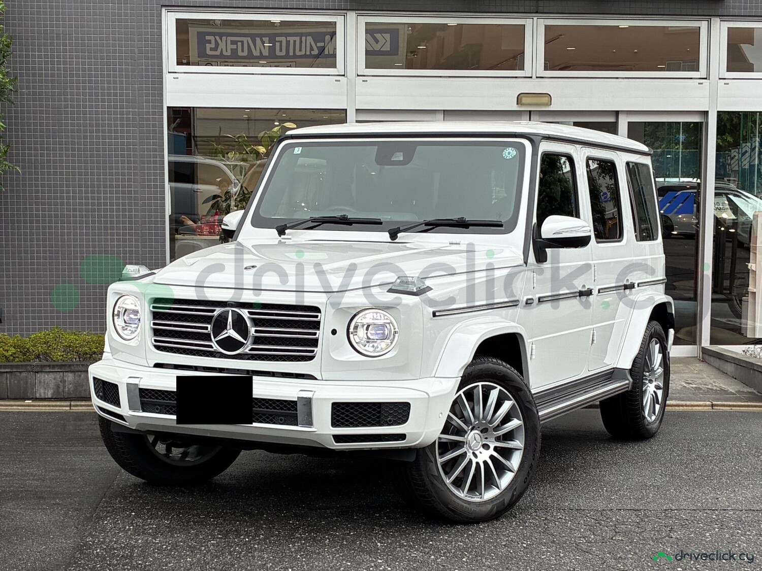 2023 Mercedes G-class G400d — White — 8000 km
